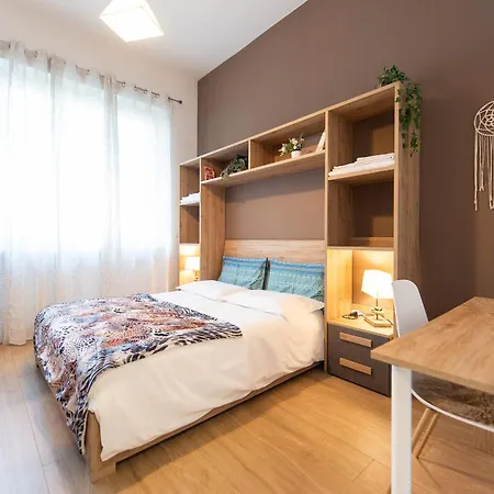 Casa Vanitosa 2 2 Bagni Posto Auto Medio 아파트 *