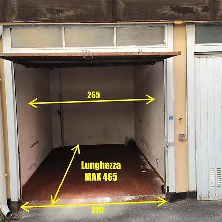 Casa Vanitosa 2 2 Bagni Posto Auto Medio Lägenhet *